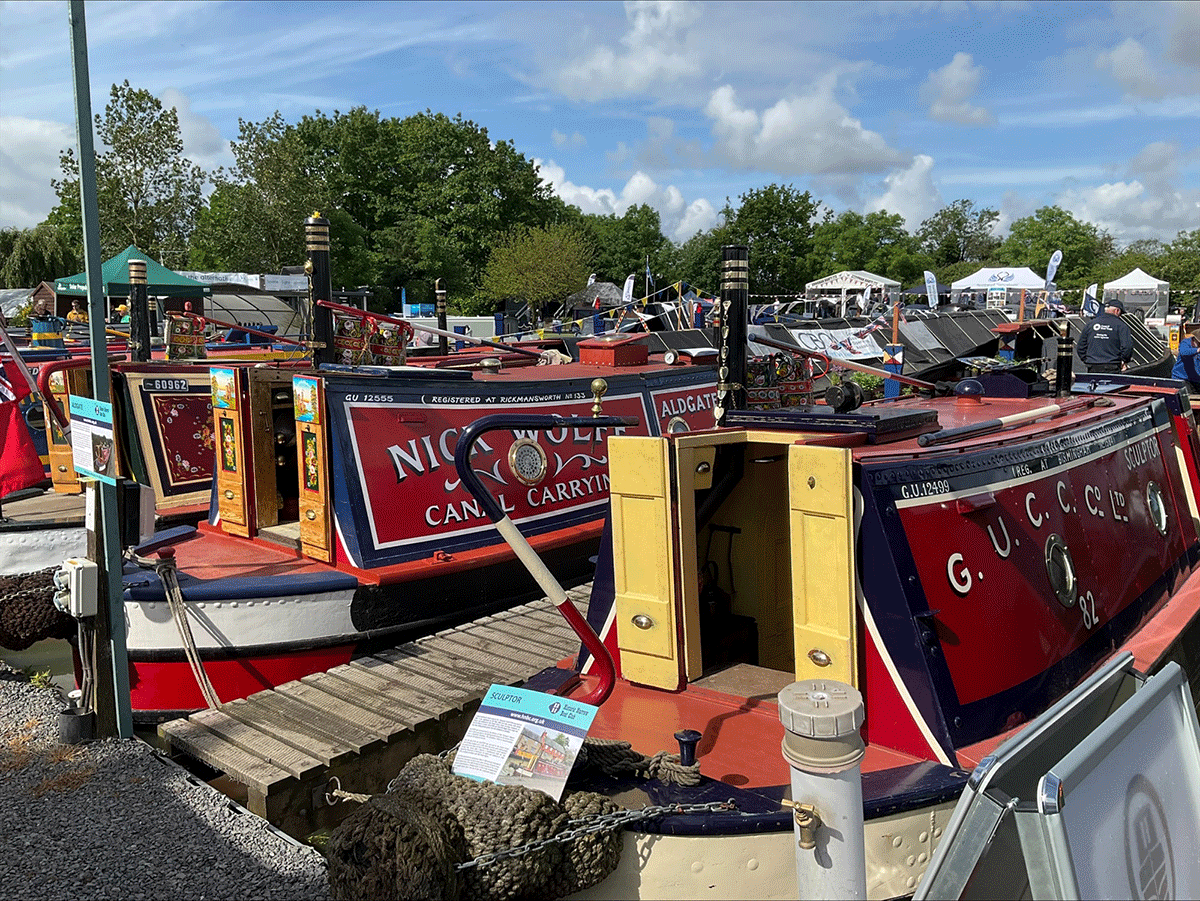 Thousands enjoy bank holiday weekend by the water at Crick Boat Show