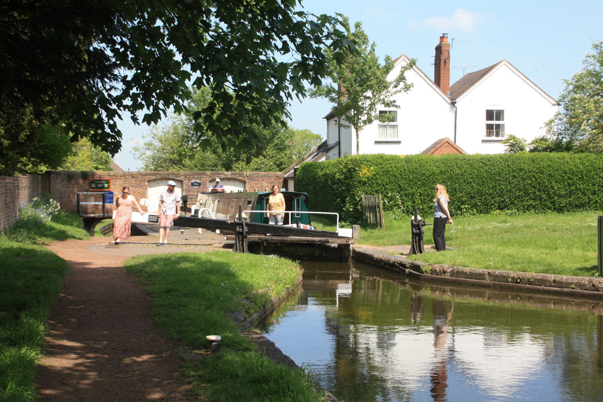 Cruise guide to the Staffs & Worcs Canal - Canal Boat