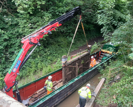 Canal charity carries out repairs at old Cadbury’s site