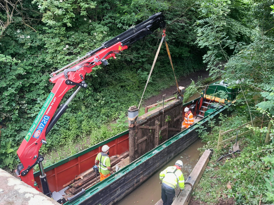 Canal charity carries out repairs at old Cadbury’s site