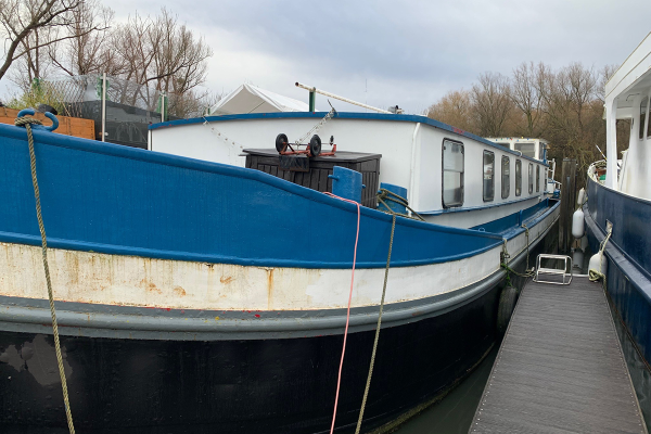 Christmas crackdown continues on unregistered Thames boats