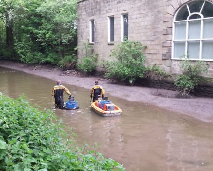 Macclesfield Canal closed