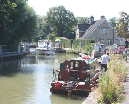 Lock- and weir-keepers wanted for the Thames