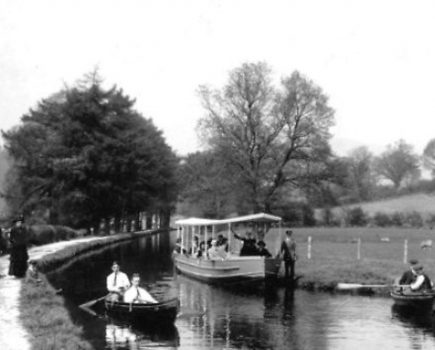 A history of leisure boating