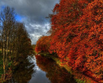 Autumn comes to the canals of the UK