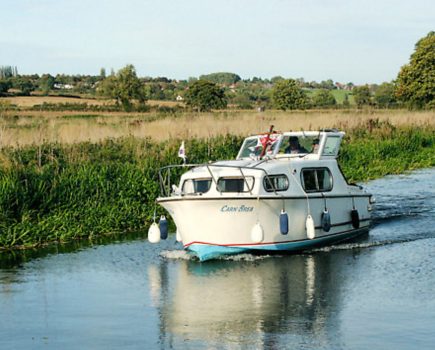 Which Boat: narrowboat or cruiser?